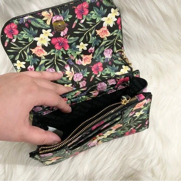 Steve Madden Blynn Black Floral Crossbody Bag - Picture 4 of 4
